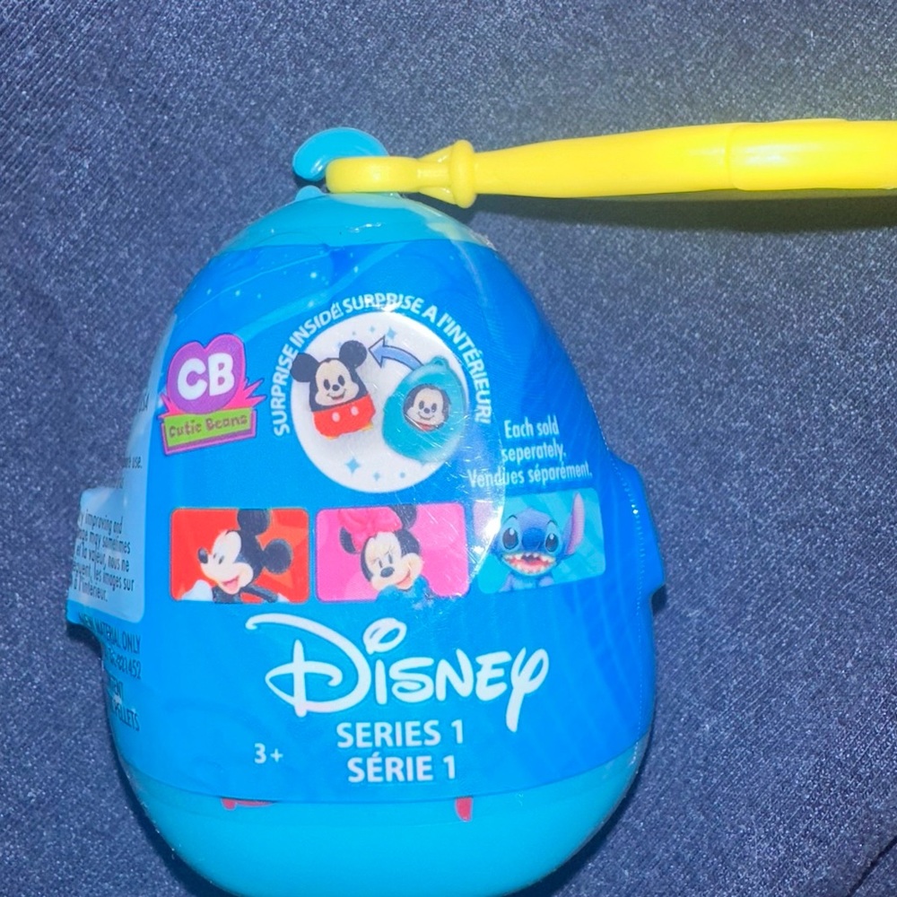 Disney Classics Cutie Beans 2.5-Inch Surprise Plush and Clip-On Carrier Series 1